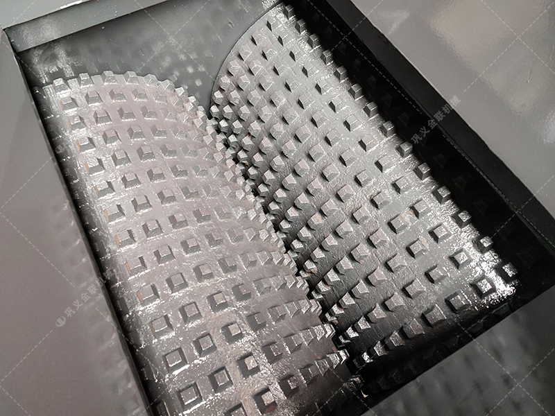 建筑垃圾處理為何首先選擇雙齒輥破碎機？這3個優勢太明顯！